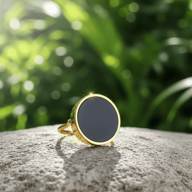 14ct Gold Black Onyx Ring with Vanilla Lip Balm - DP Online