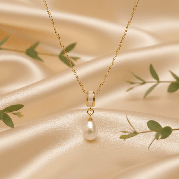 18ct Gold Natural Freshwater Pearl Teardrop Pendant Necklace - DP Online
