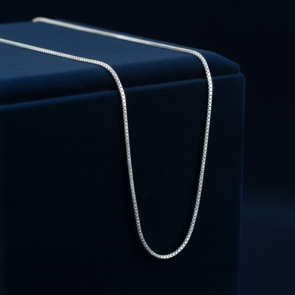 925 Silver Box Chain V1 Draped
