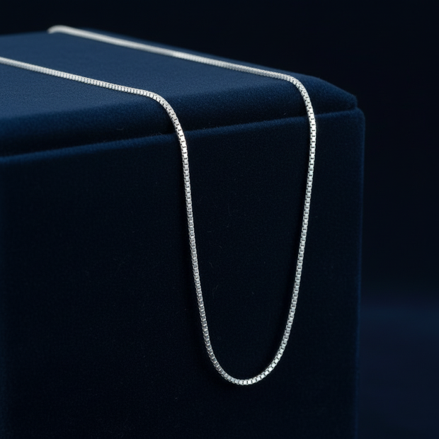 925 Silver Box Chain V1 Draped