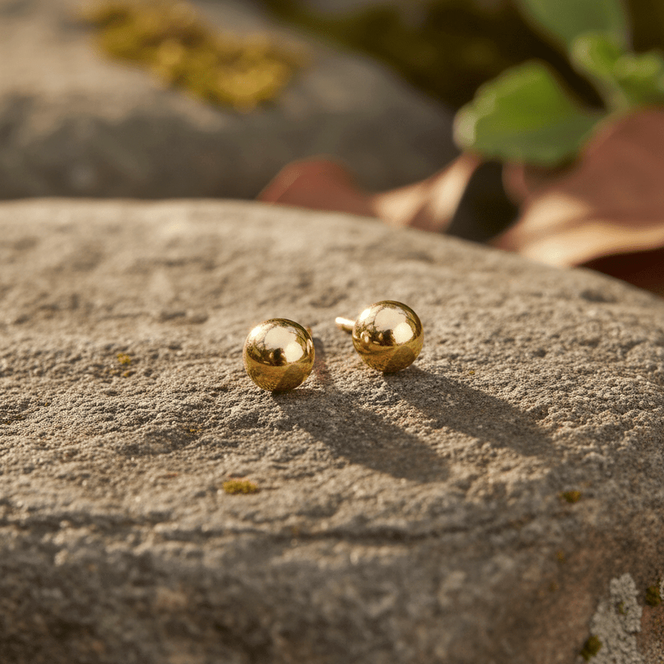 9ct 2.5mm Gold Ball Stud Earrings - DP Online