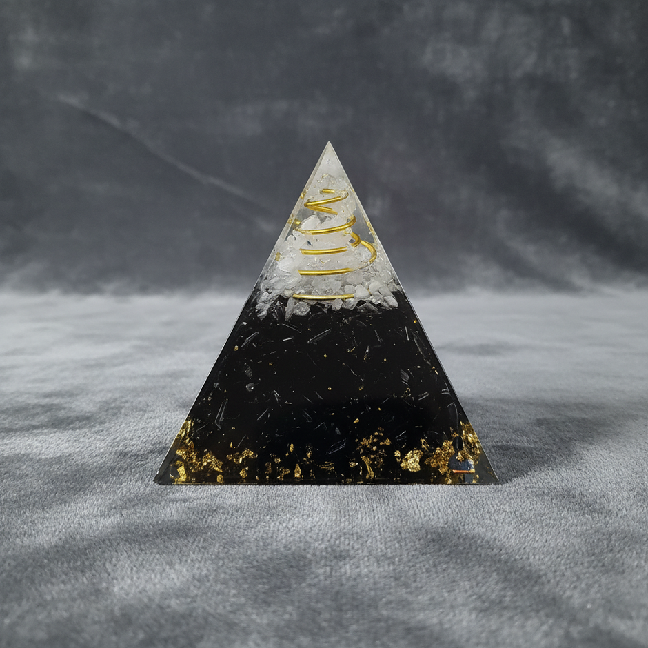 Black White Two-Tone Coil Pyramid – Charcoal 1