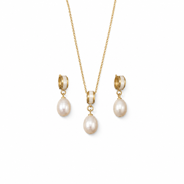 Freshwater pearl set on white, photo 1