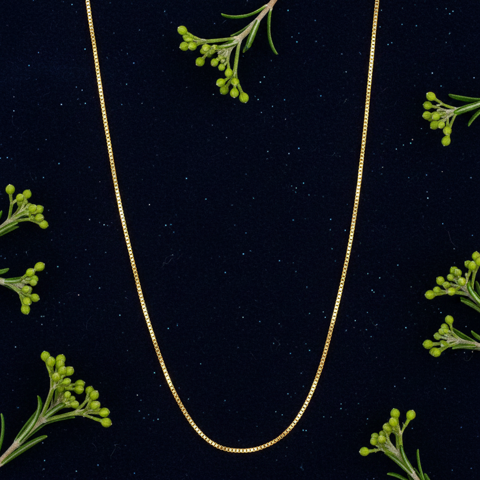 Gold Box Chain - Navy Flat Greenery
