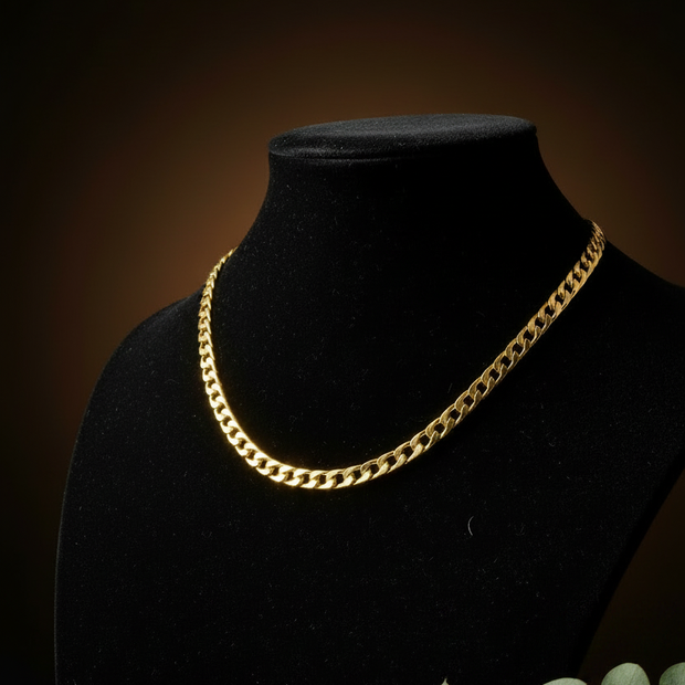 Gold Curb Chain - Image 1 with Greenery