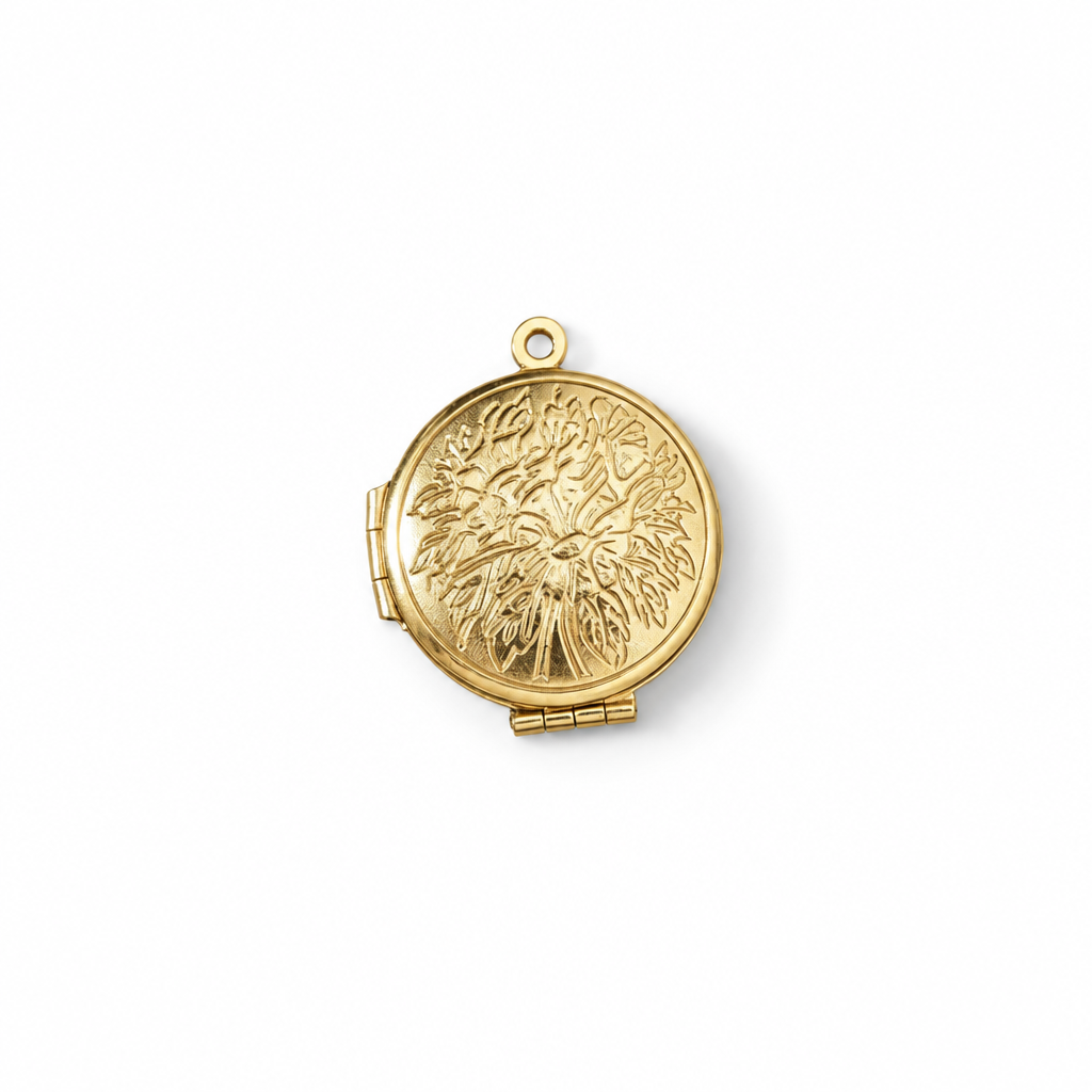 Gold locket on white, image 9