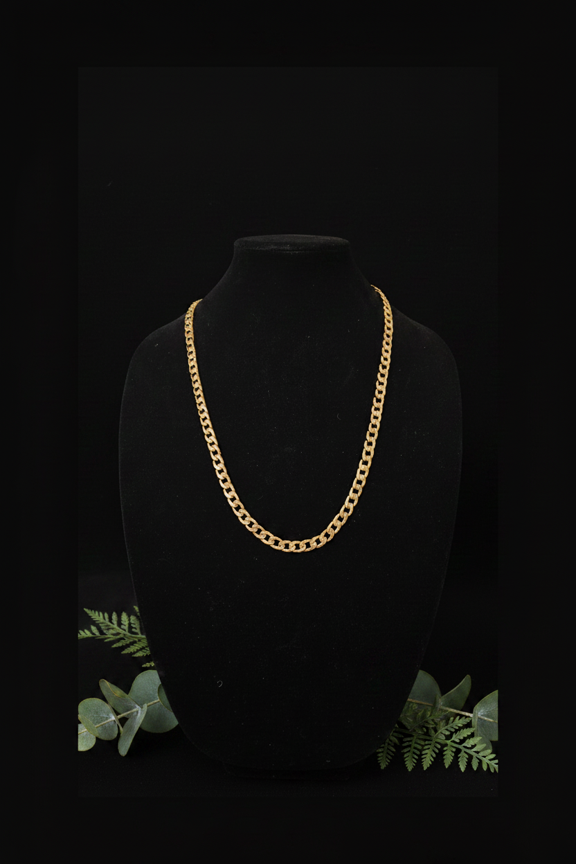 Gold Pattern Link Chain — Bust Display