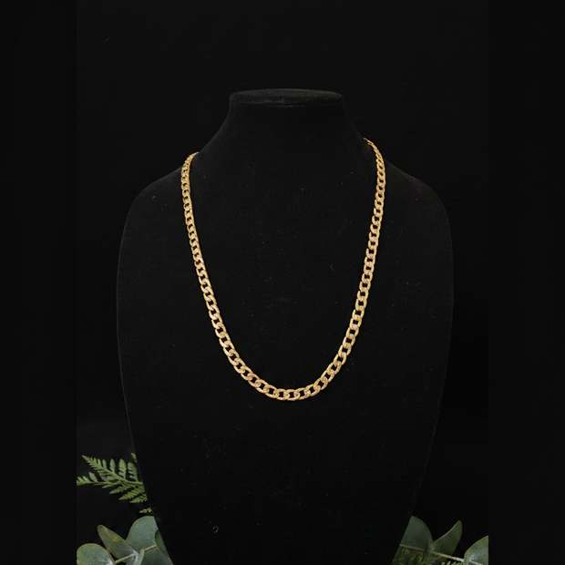Gold Pattern Link Chain — Bust Display