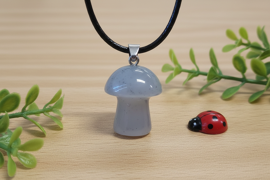 Grey Agate Mushroom Pendant – Wooden Surface