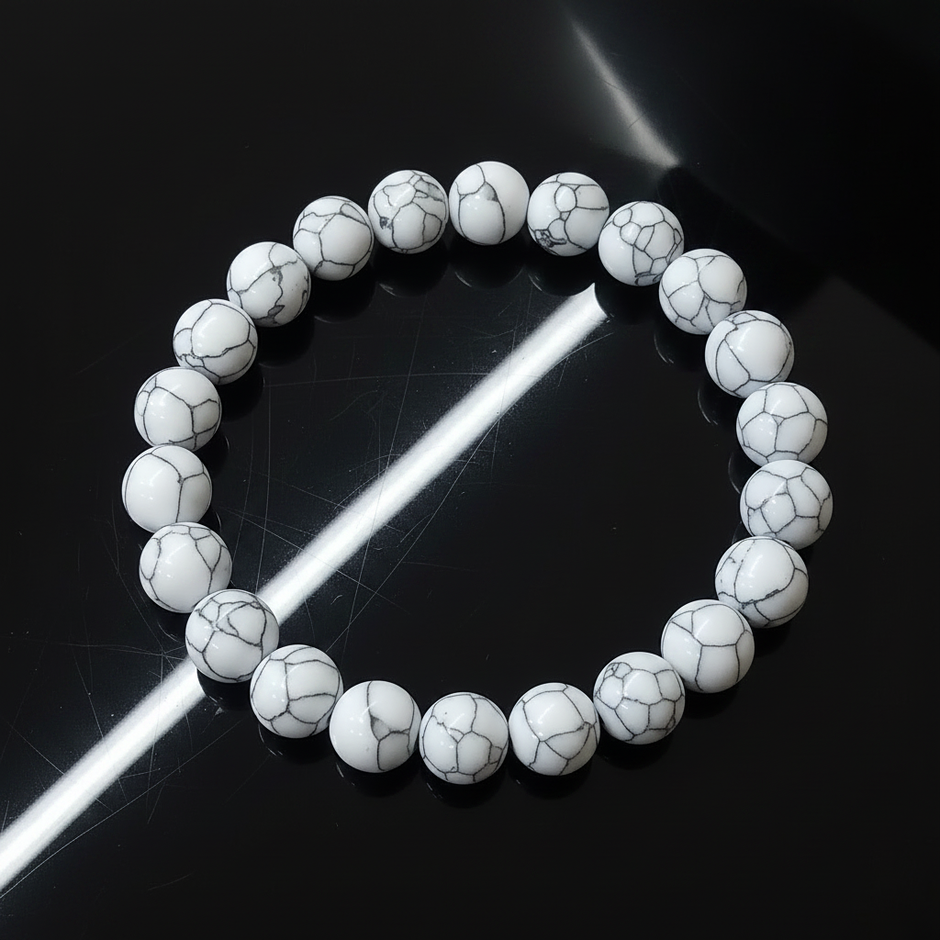 Howlite - Dark Reflective V1