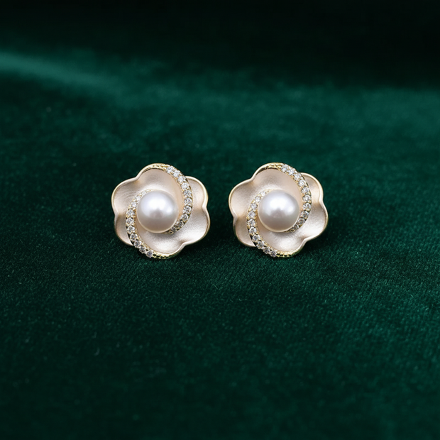 Pearl Earrings - Hero