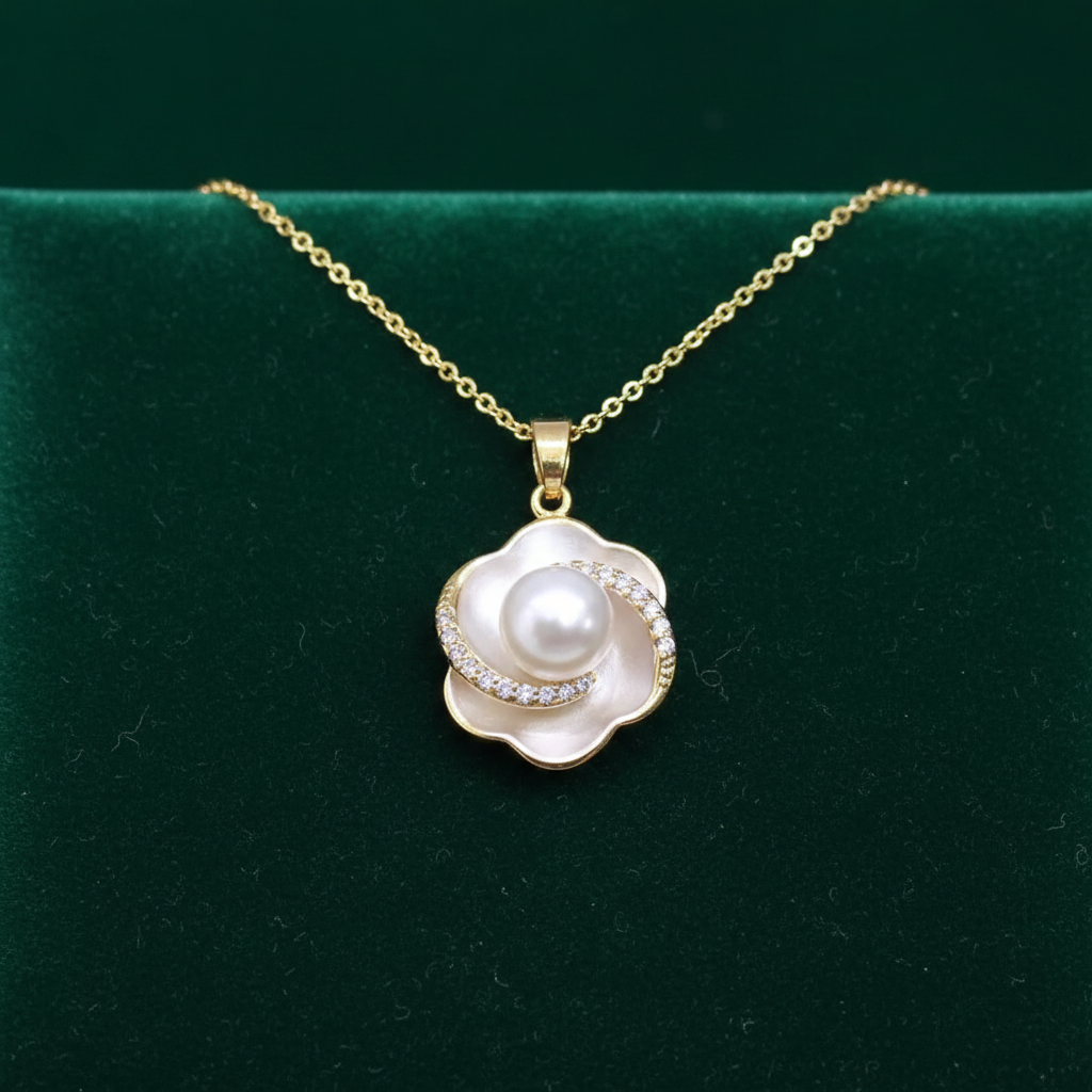 Pearl Flower Necklace - Hero Shot