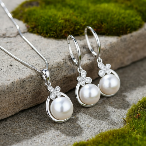 Pearl Set with Snake Chain - Natural Background