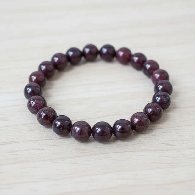 Reddish-Purple Garnet — light background