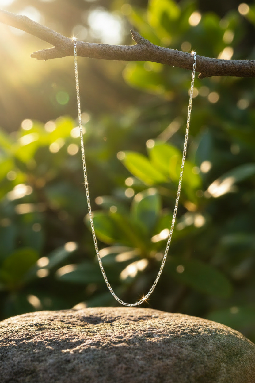 Simple silver chain with softer lighting and sparkle