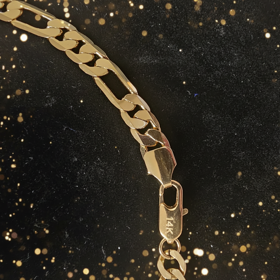 Solid Gold Figaro Chain - Clasp Detail