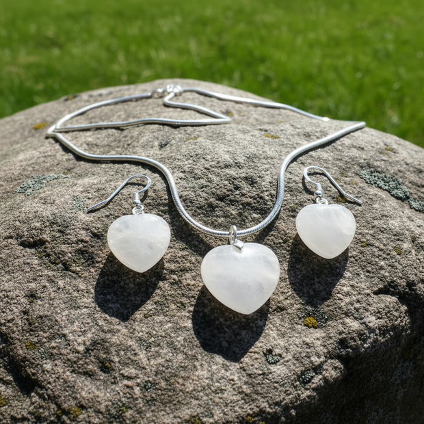 White Quartz Heart Set - Angled Right