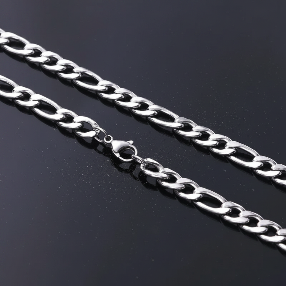 Wide Figaro Chain — V2 Dust