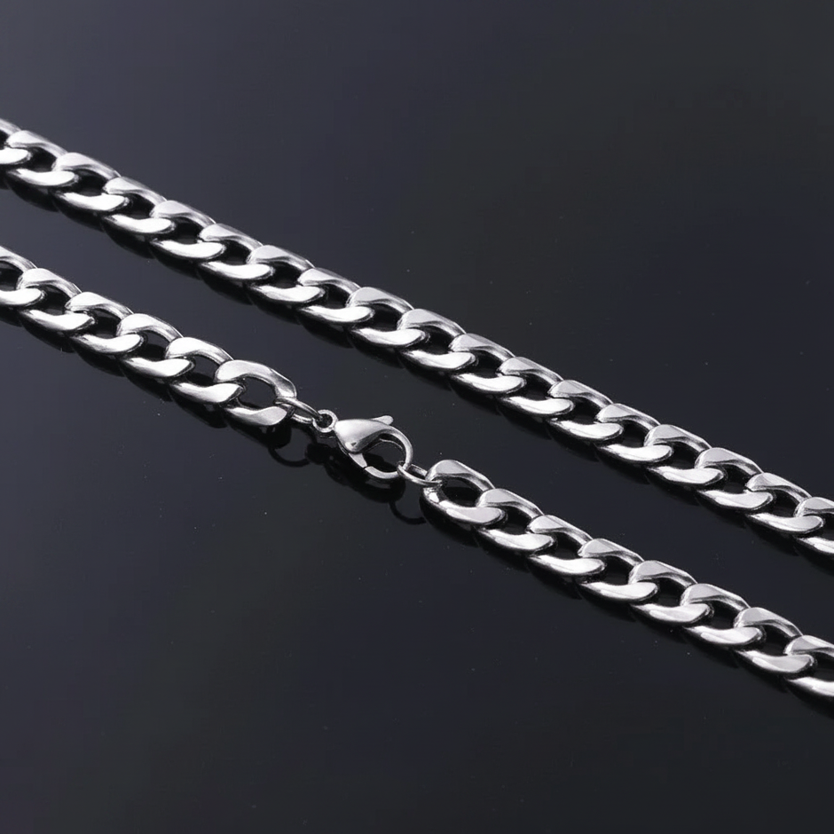 Wide Flat Curb Chain — V1 Clean