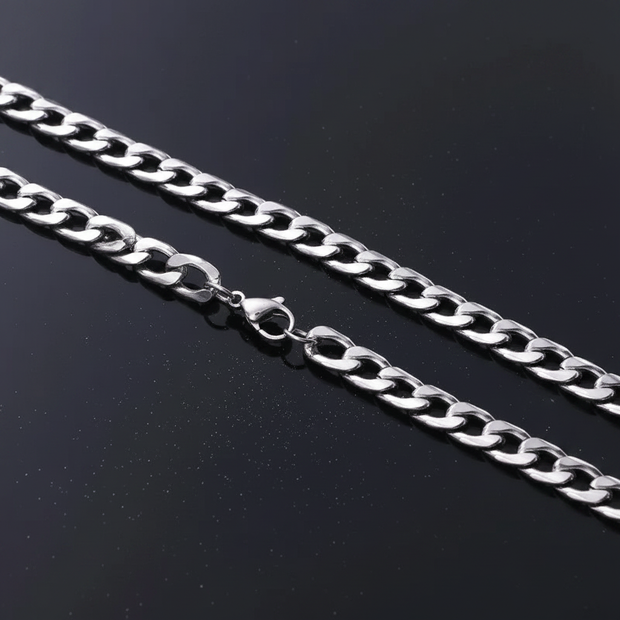 Wide Flat Curb Chain — V2 Dust